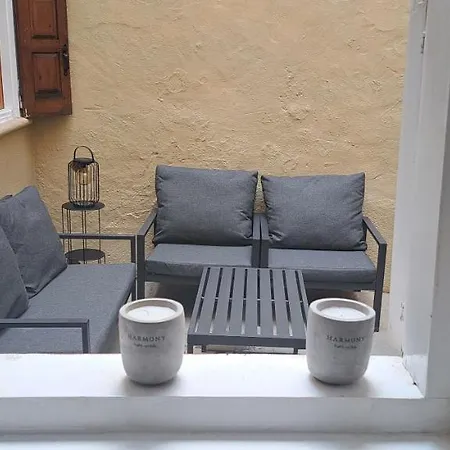The Retreat In The Heart Of Old Town Rhodes Vakantiehuis *