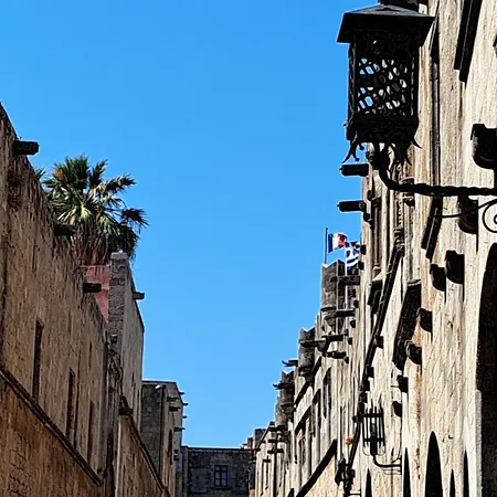 Vakantiehuis The Retreat In The Heart Of Old Town Rhodes