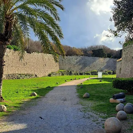 The Retreat In The Heart Of Old Town Rhodes Tatil Evi Rhodes City